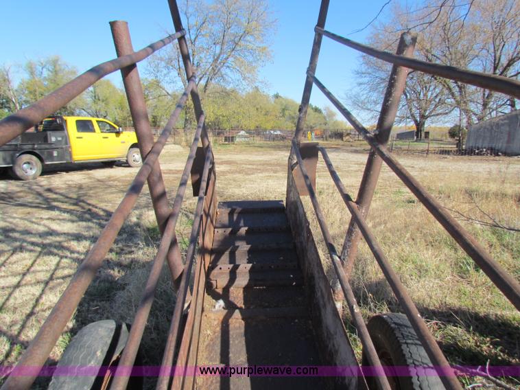 image for item D9232 Cattle loading chute
