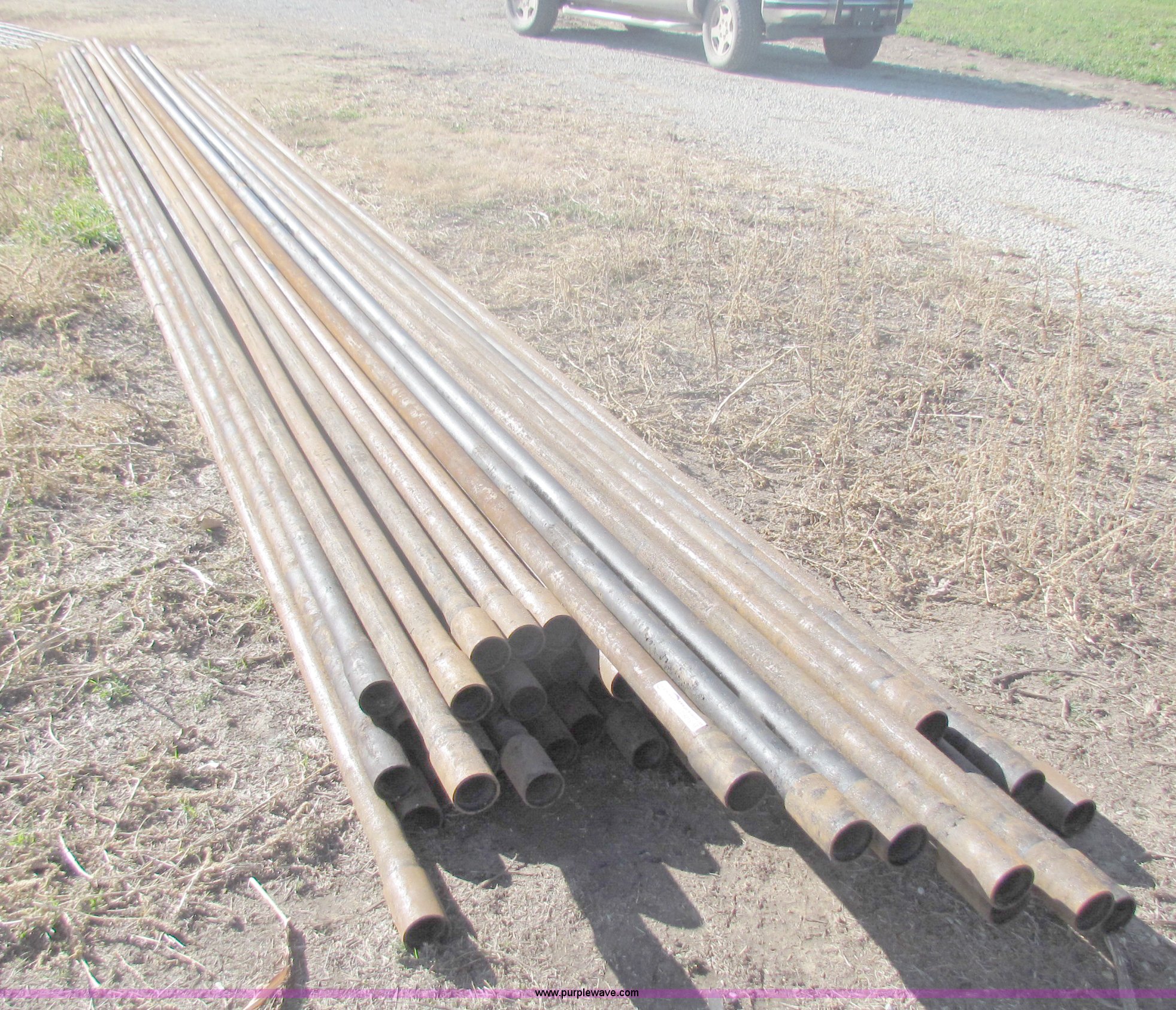 2,300' of oil field pipe in Oxford, KS Item D9215 sold Purple Wave