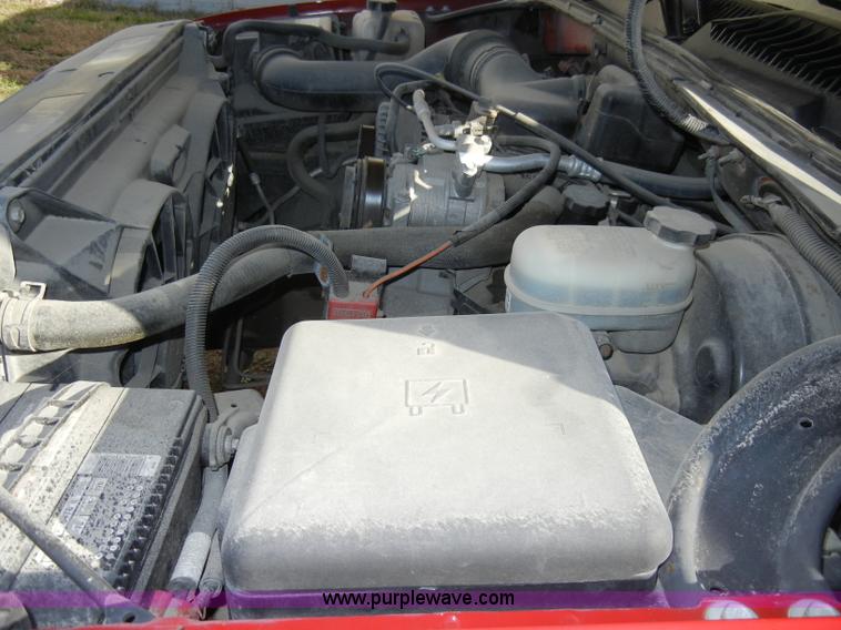 image for item A3317 2006 GMC Sierra 1500 pickup truck