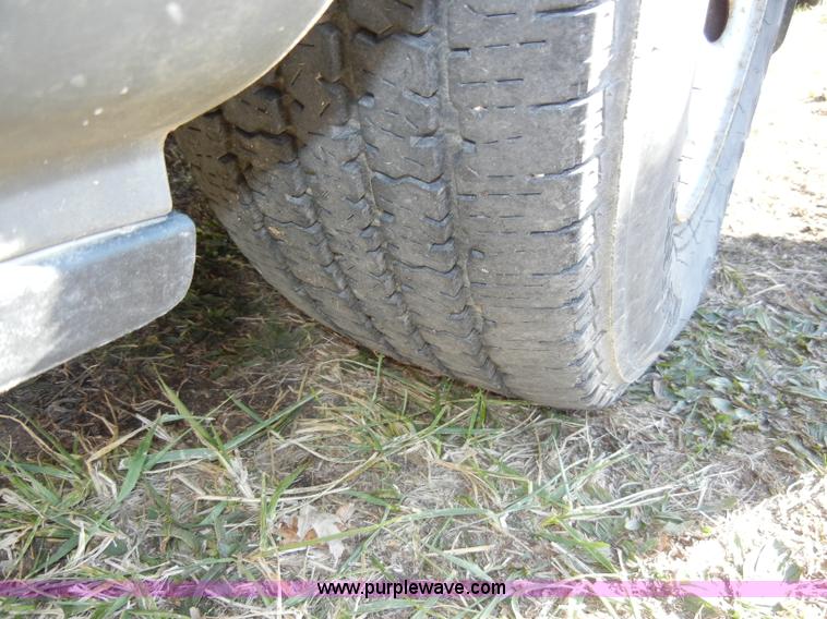 image for item A3317 2006 GMC Sierra 1500 pickup truck