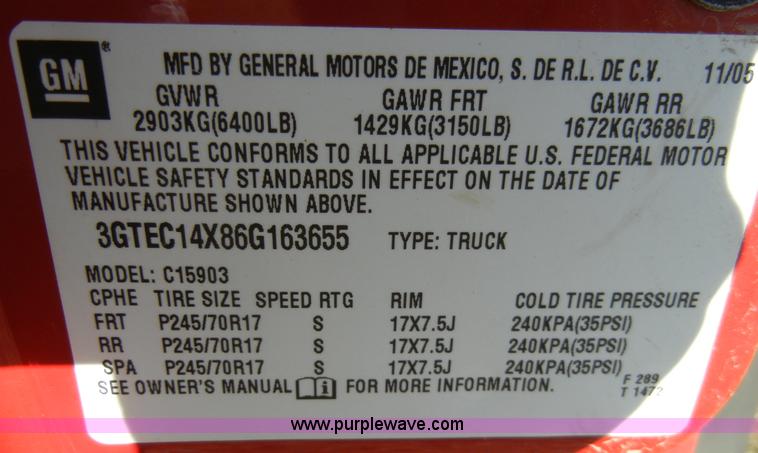 image for item A3317 2006 GMC Sierra 1500 pickup truck