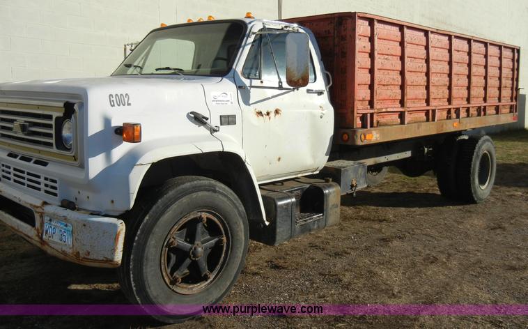 image for item A3320 1988 Chevrolet C60 grain truck