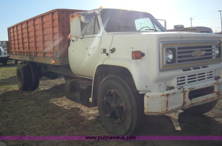 image for item A3320 1988 Chevrolet C60 grain truck