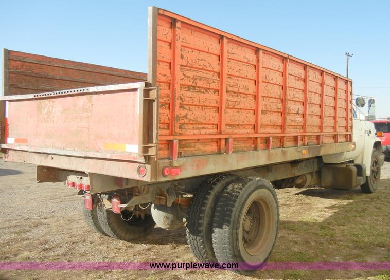 image for item A3320 1988 Chevrolet C60 grain truck