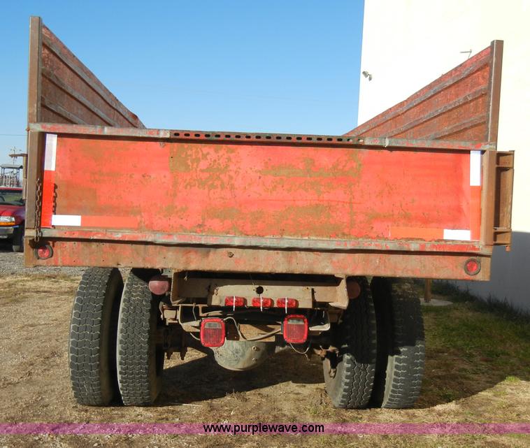 image for item A3320 1988 Chevrolet C60 grain truck