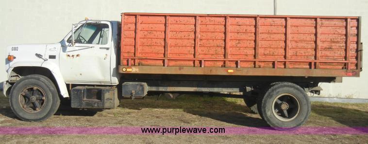 image for item A3320 1988 Chevrolet C60 grain truck