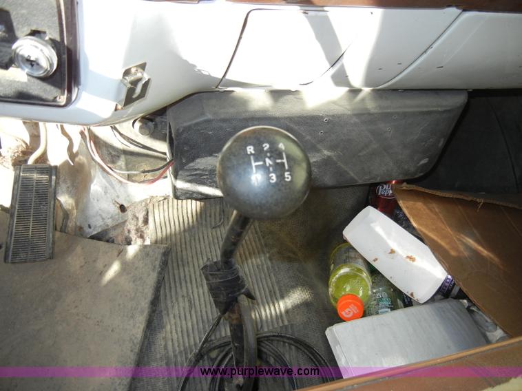 image for item A3320 1988 Chevrolet C60 grain truck