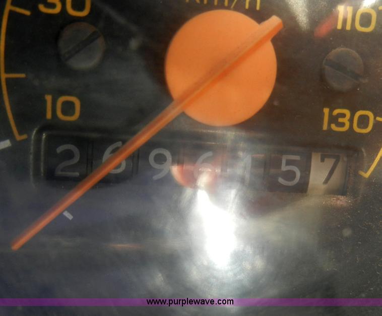 image for item A3320 1988 Chevrolet C60 grain truck