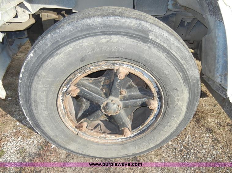 image for item A3320 1988 Chevrolet C60 grain truck