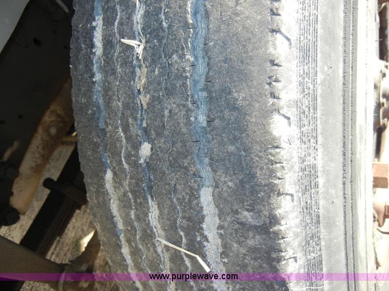 image for item A3320 1988 Chevrolet C60 grain truck