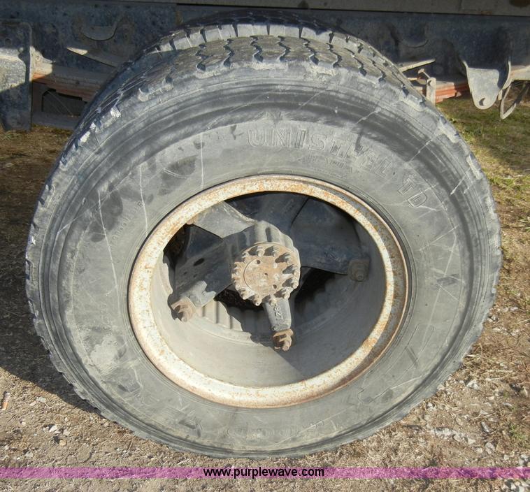 image for item A3320 1988 Chevrolet C60 grain truck