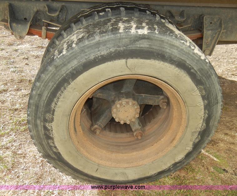 image for item A3320 1988 Chevrolet C60 grain truck