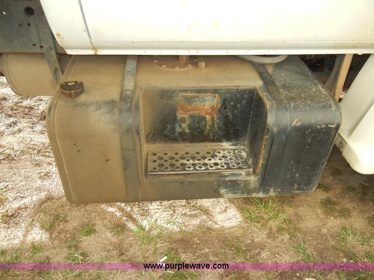 image for item A3320 1988 Chevrolet C60 grain truck