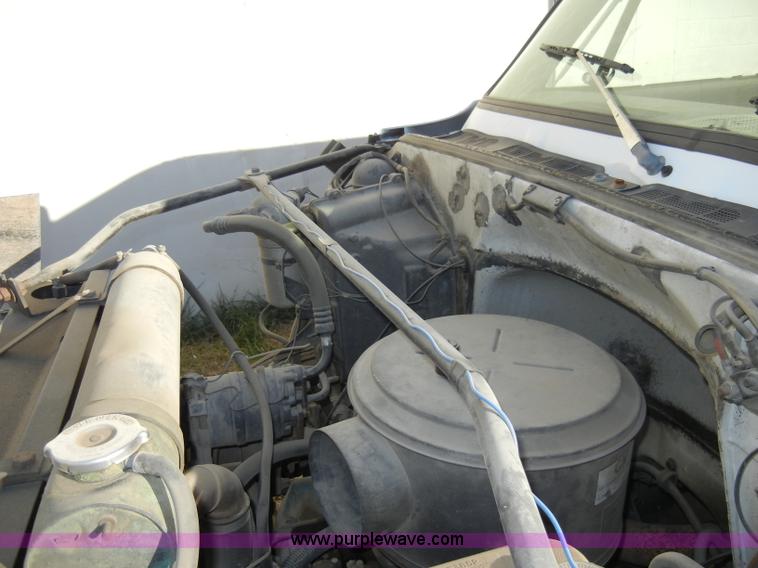 image for item A3320 1988 Chevrolet C60 grain truck