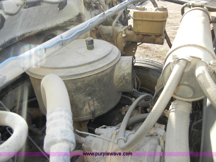 image for item A3320 1988 Chevrolet C60 grain truck