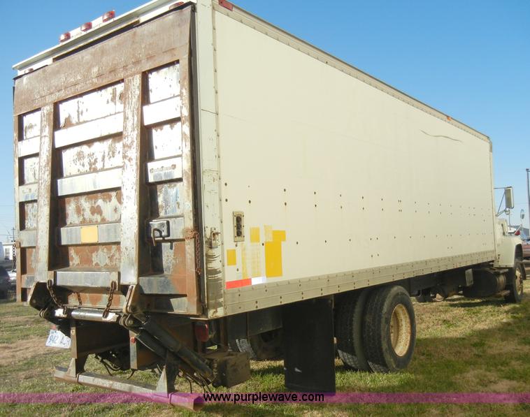 image for item A3321 1994 Ford LN7000 box truck