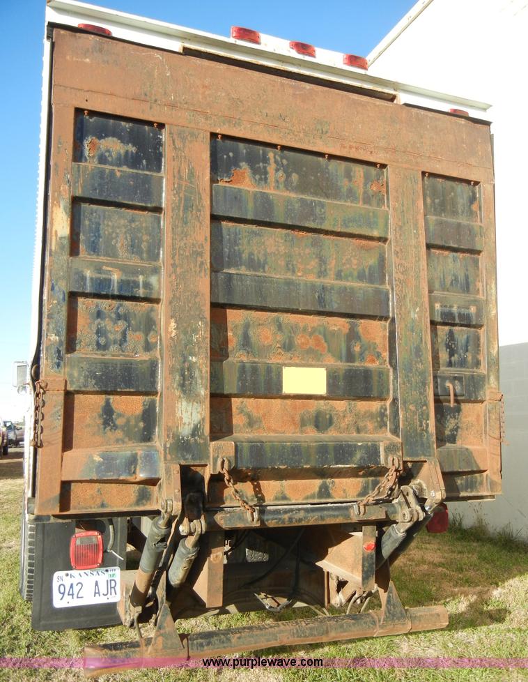 image for item A3321 1994 Ford LN7000 box truck