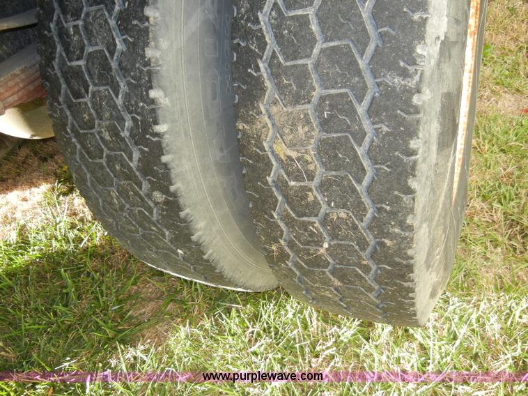 image for item A3321 1994 Ford LN7000 box truck