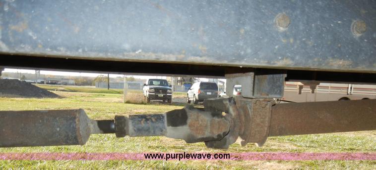 image for item A3321 1994 Ford LN7000 box truck