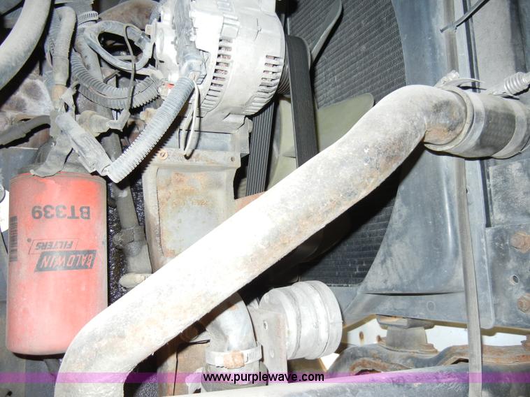 image for item A3321 1994 Ford LN7000 box truck