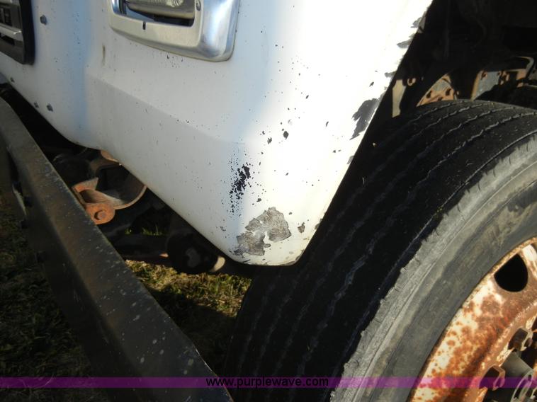 image for item A3321 1994 Ford LN7000 box truck