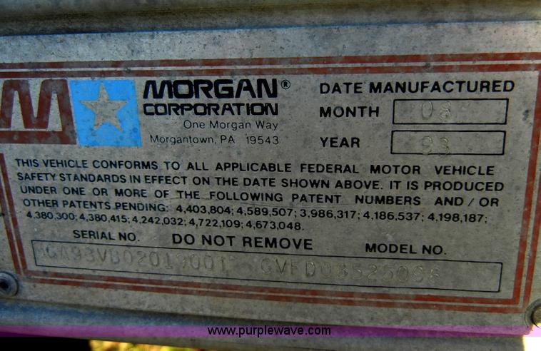 image for item A3321 1994 Ford LN7000 box truck