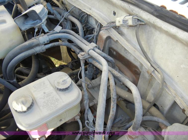 image for item A3321 1994 Ford LN7000 box truck