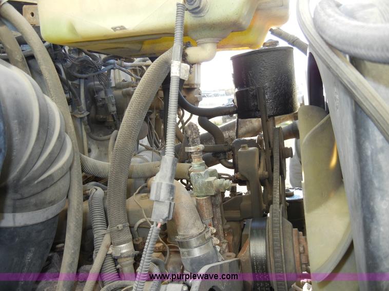 image for item A3321 1994 Ford LN7000 box truck