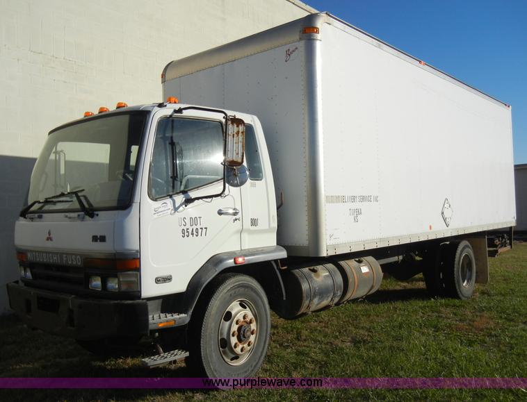 image for item A3322 1999 Mitsubishi FM617 box truck