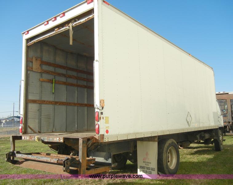 image for item A3322 1999 Mitsubishi FM617 box truck