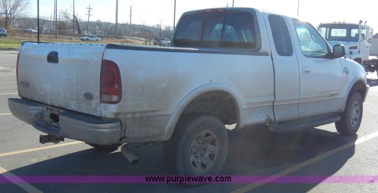 image for item A3352 1998 Ford F250 XLT pickup