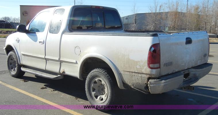 image for item A3352 1998 Ford F250 XLT pickup