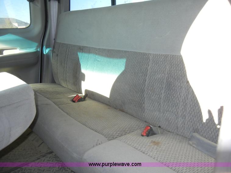 image for item A3352 1998 Ford F250 XLT pickup