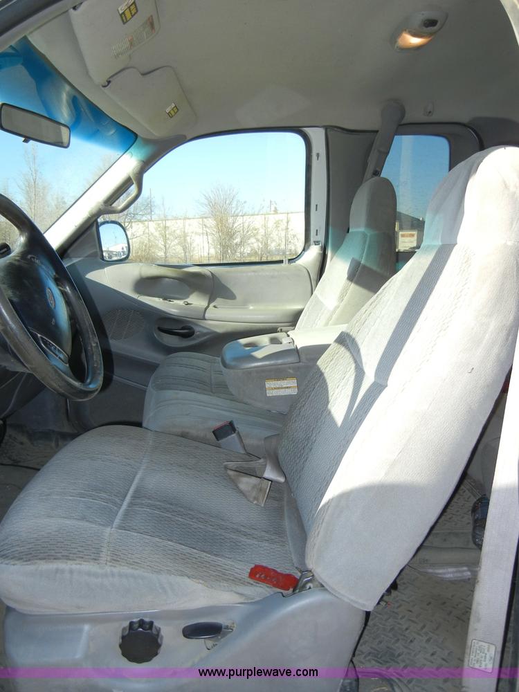 image for item A3352 1998 Ford F250 XLT pickup