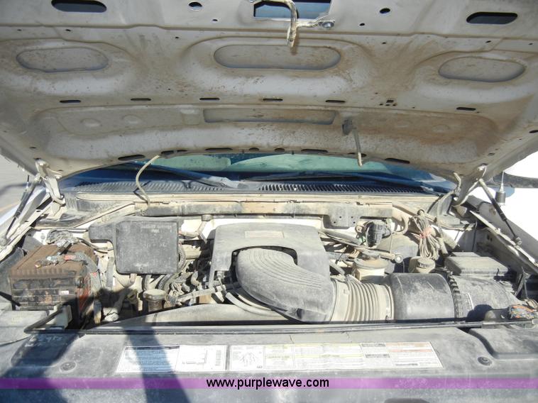 image for item A3352 1998 Ford F250 XLT pickup