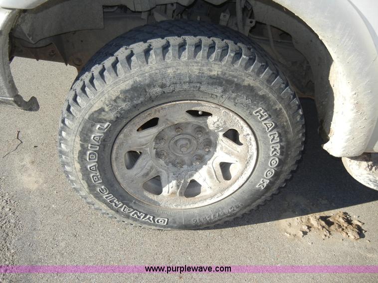 image for item A3352 1998 Ford F250 XLT pickup