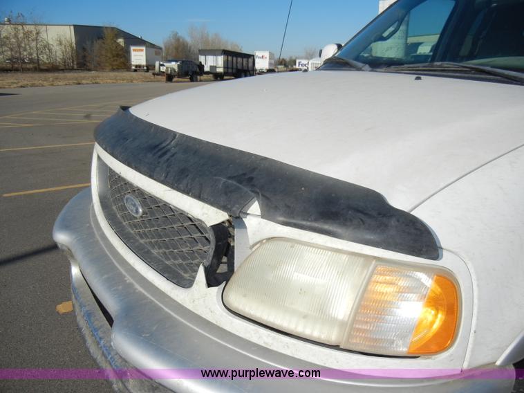 image for item A3352 1998 Ford F250 XLT pickup