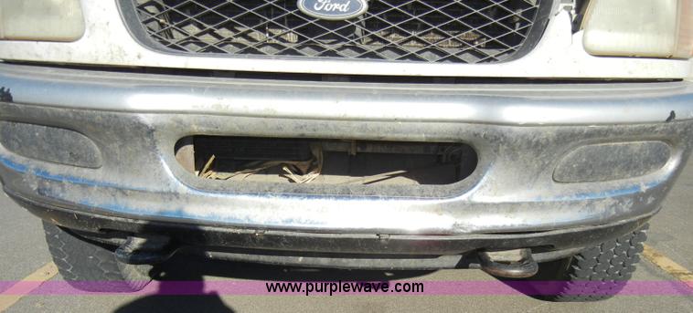 image for item A3352 1998 Ford F250 XLT pickup