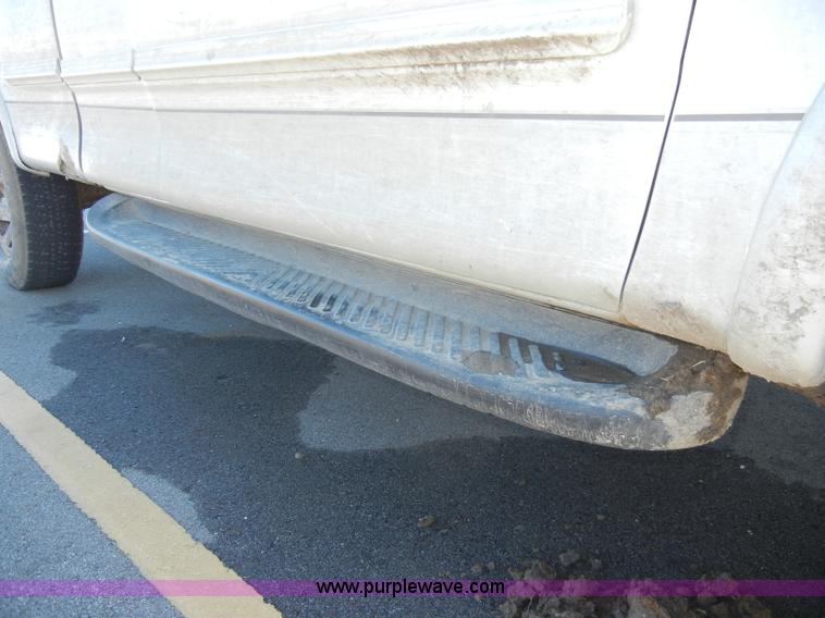 image for item A3352 1998 Ford F250 XLT pickup