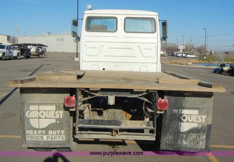 image for item A3353 1989 Mack CS250P flatbed truck