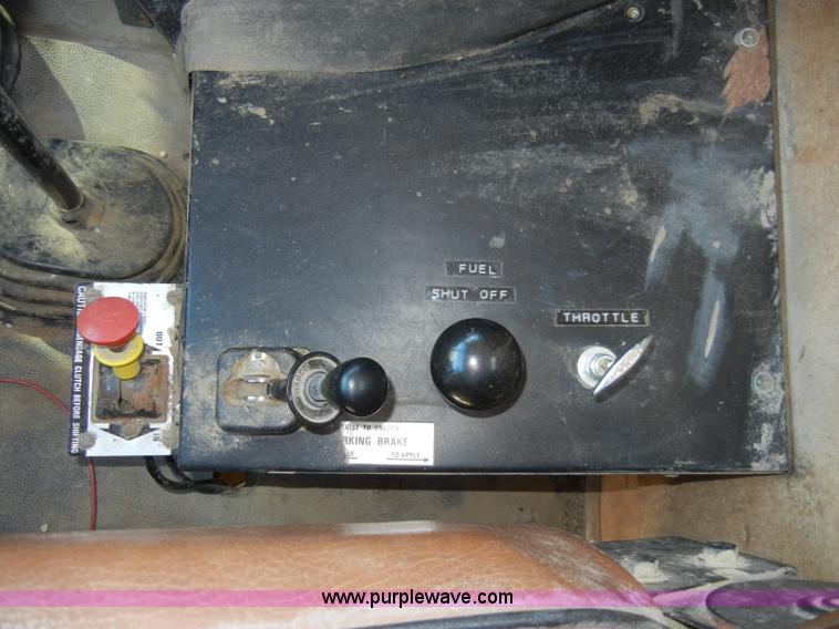 image for item A3353 1989 Mack CS250P flatbed truck