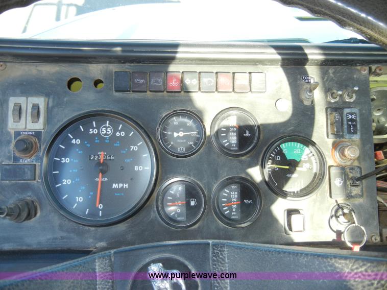 image for item A3353 1989 Mack CS250P flatbed truck