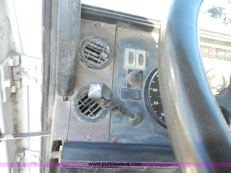 image for item A3353 1989 Mack CS250P flatbed truck