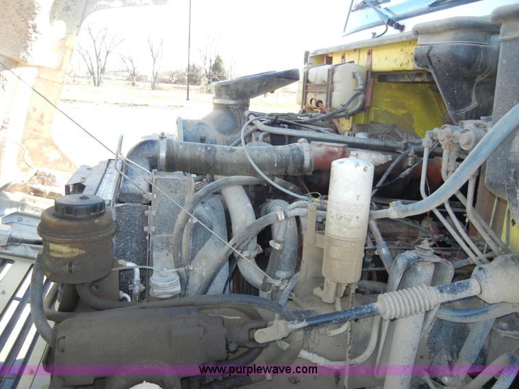 image for item A3353 1989 Mack CS250P flatbed truck