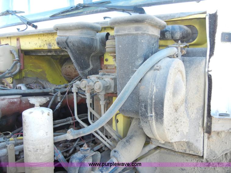 image for item A3353 1989 Mack CS250P flatbed truck