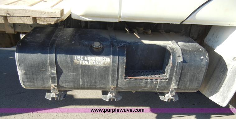 image for item A3353 1989 Mack CS250P flatbed truck