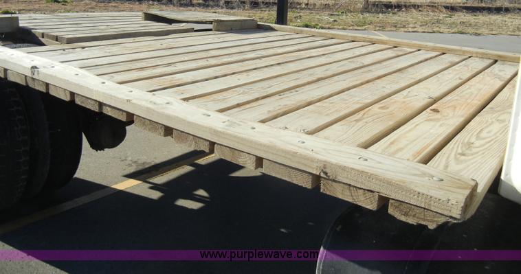 image for item A3353 1989 Mack CS250P flatbed truck