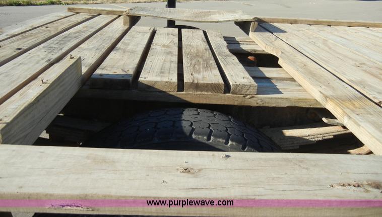 image for item A3353 1989 Mack CS250P flatbed truck