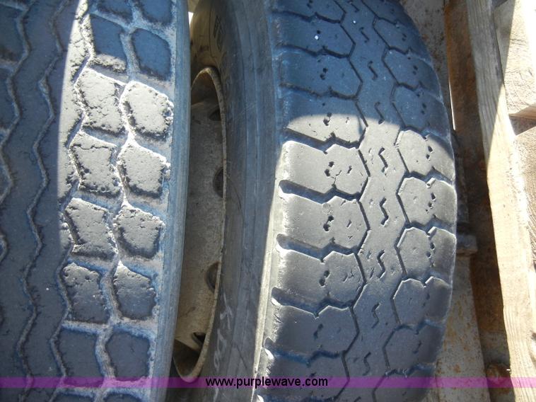 image for item A3353 1989 Mack CS250P flatbed truck