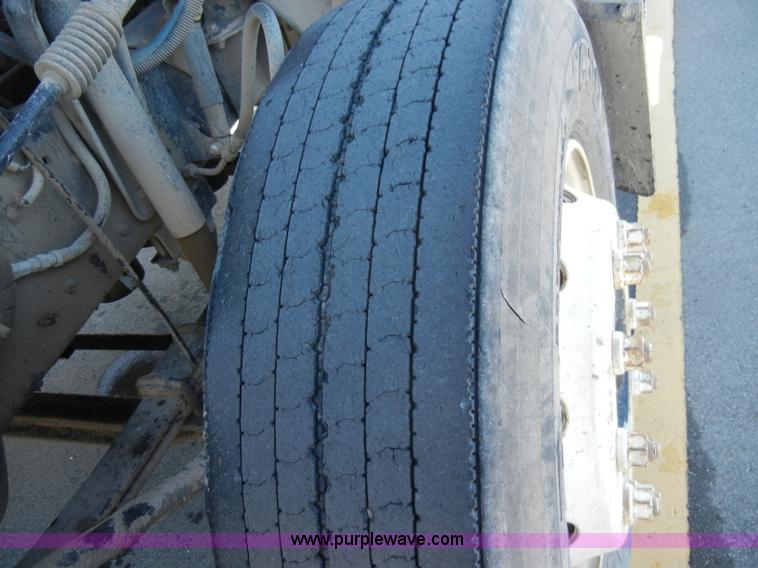 image for item A3353 1989 Mack CS250P flatbed truck